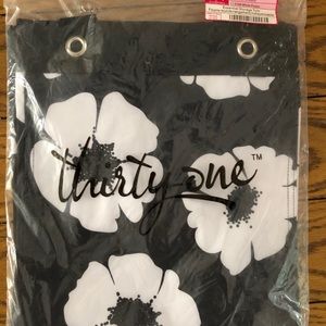 Thirty one Essential Storage tote White Poppy